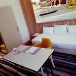 Kyriad Centre 3* טור