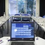 Kyriad Centre 3*