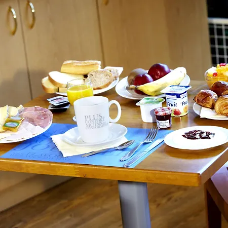 Kyriad Centre فندق