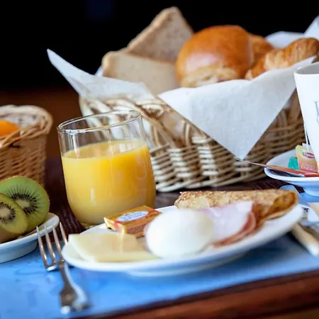 Kyriad Centre فندق 3*