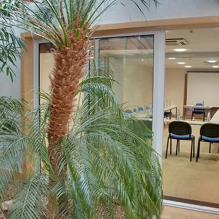 فندق Kyriad Centre 3*