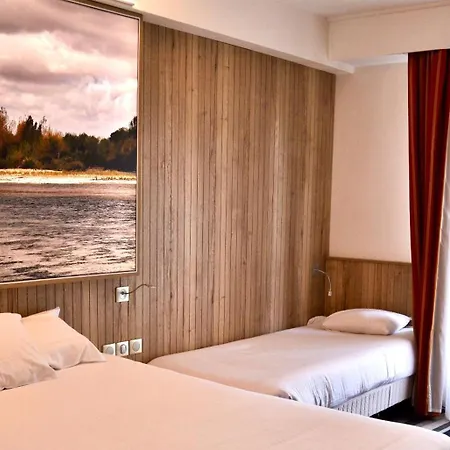 Kyriad Centre Hotel 3*