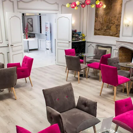 Kyriad Centre فندق 3*