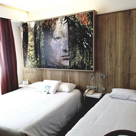 Kyriad Centre 3* تور