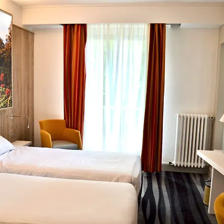 Kyriad Centre تور