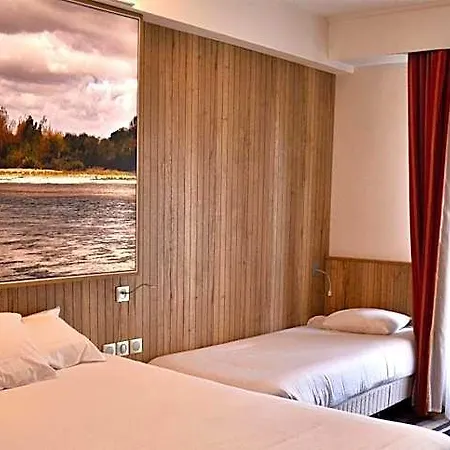 Kyriad Centre 3* Tours
