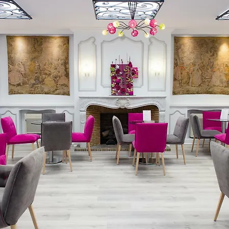 Hotel Kyriad Centre 3*