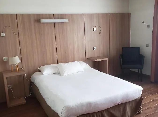 图尔中心基里亚德酒店