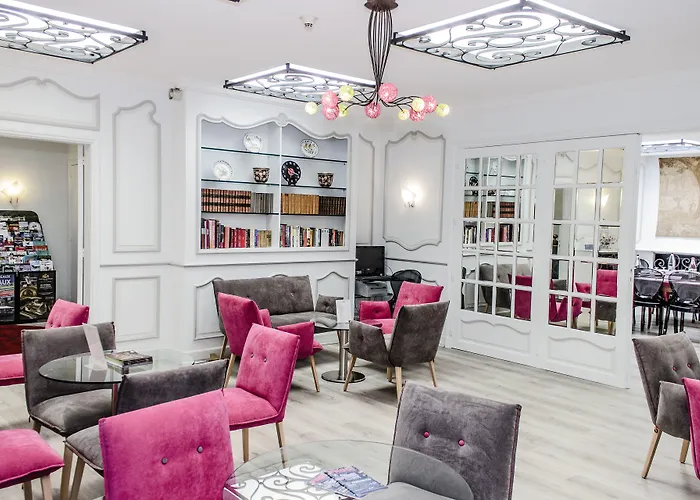 图尔中心基里亚德酒店