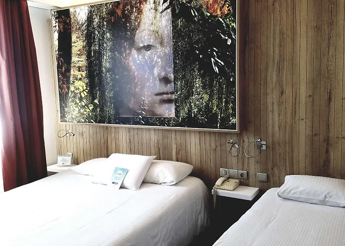 Kyriad Centre 3* Τουρ