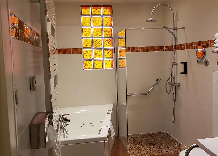 Kyriad Centre Hotel 3*