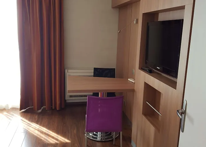 Kyriad Centre Τουρ