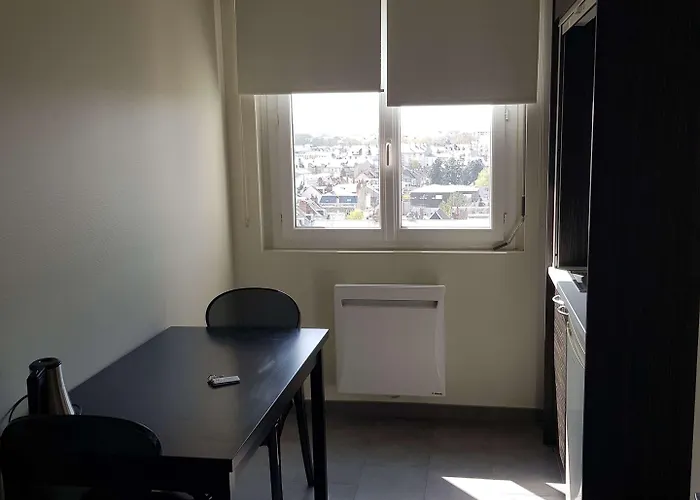 Kyriad Centre מלון 3*